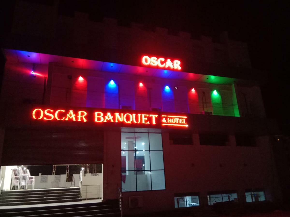 Oscar Banquet And Hotel Kālka 외부 사진