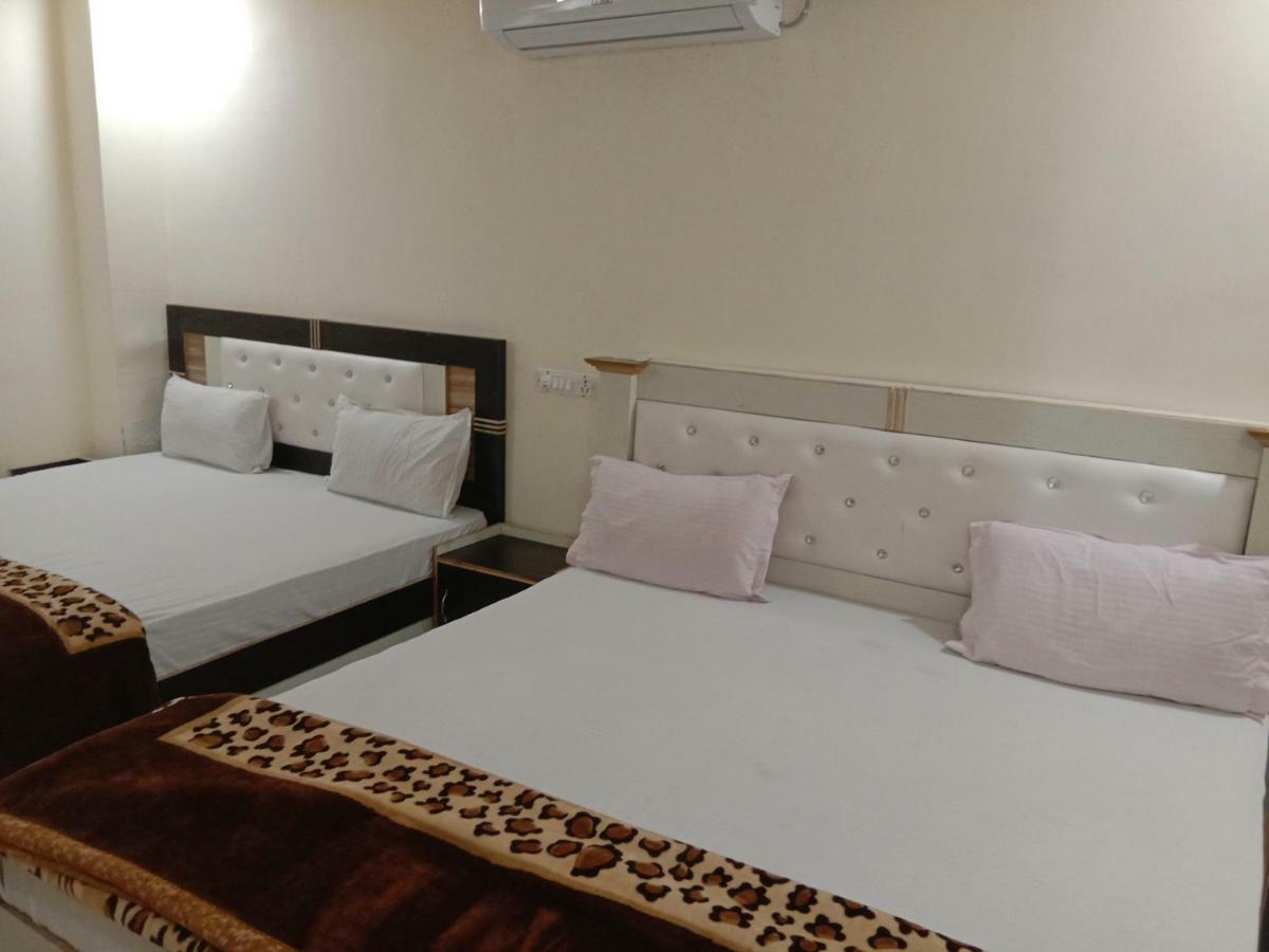 Oscar Banquet And Hotel Kālka 외부 사진